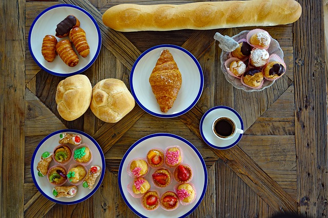 Kısa Yoldan Para Kazanmanın 12 Yolu kahvaltı-evi